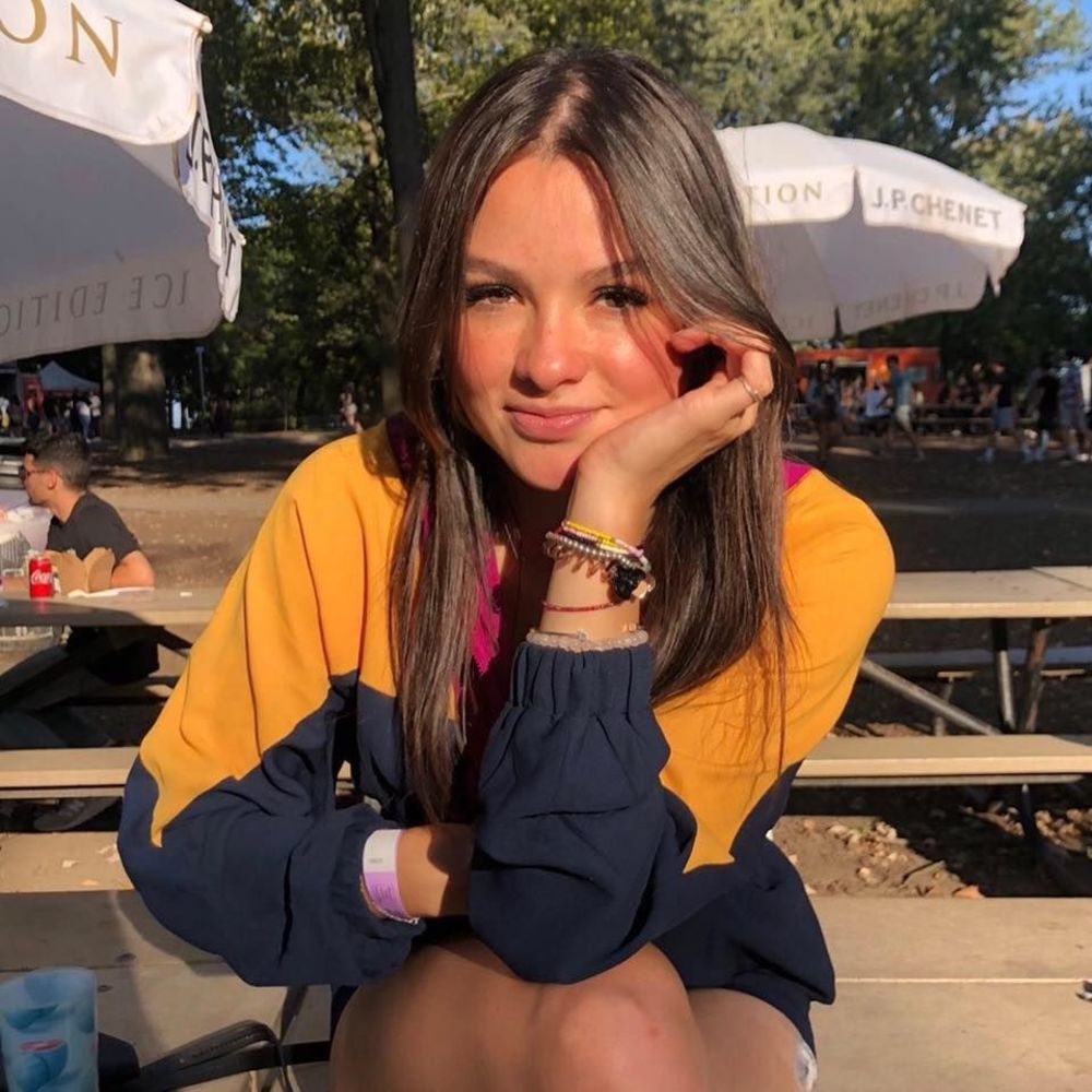 Meet your Posher, Daniela